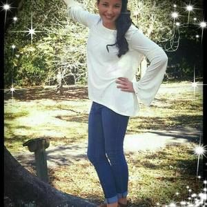 Meet your Posher, Ella blair